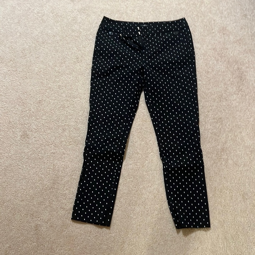 Barely worn, size 4, The Loft Marisa skinny pant, navy and white polka dot